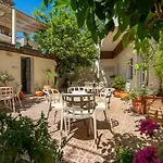 Geana Apartman
